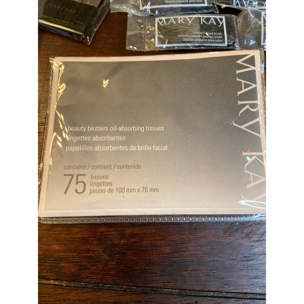 Mary Kay - Picture 4 of 5